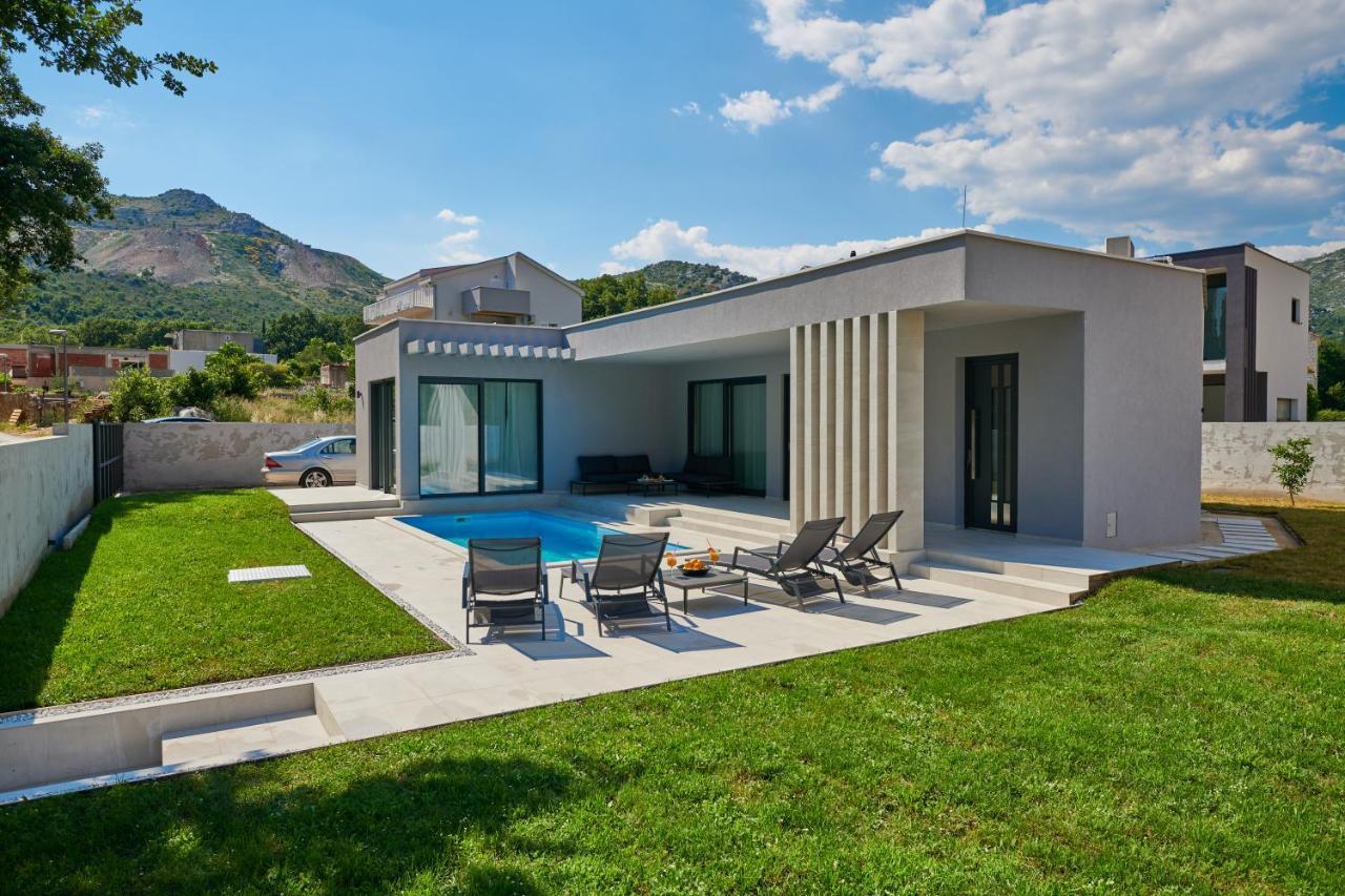 Villa Oasis - Your Luxury Home Away From Home Celopeci Екстер'єр фото