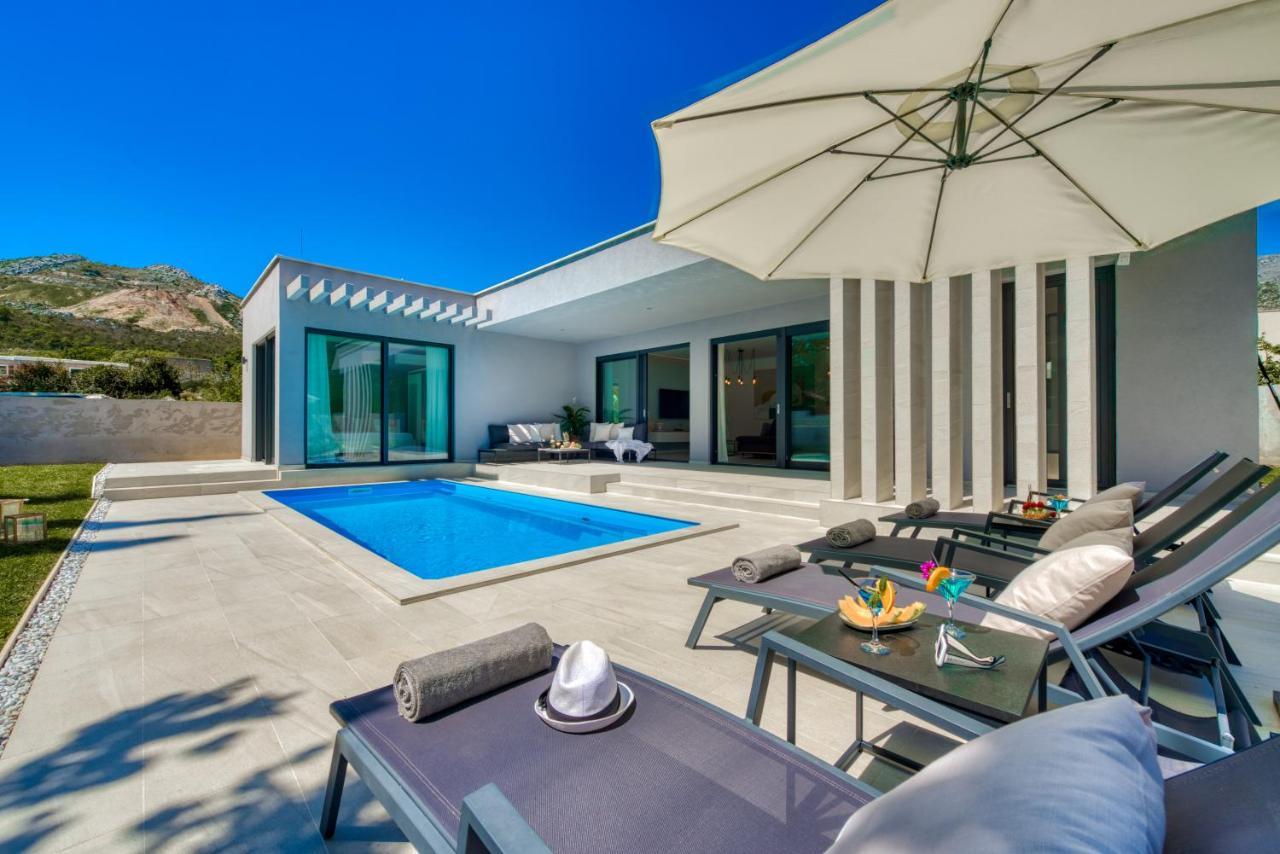 Villa Oasis - Your Luxury Home Away From Home Celopeci Екстер'єр фото