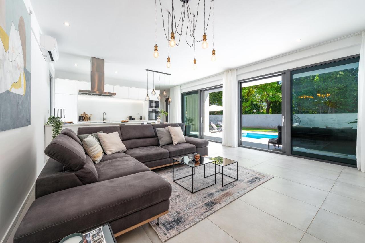 Villa Oasis - Your Luxury Home Away From Home Celopeci Екстер'єр фото