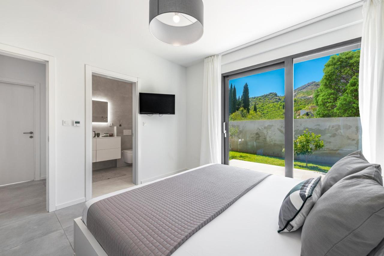 Villa Oasis - Your Luxury Home Away From Home Celopeci Екстер'єр фото