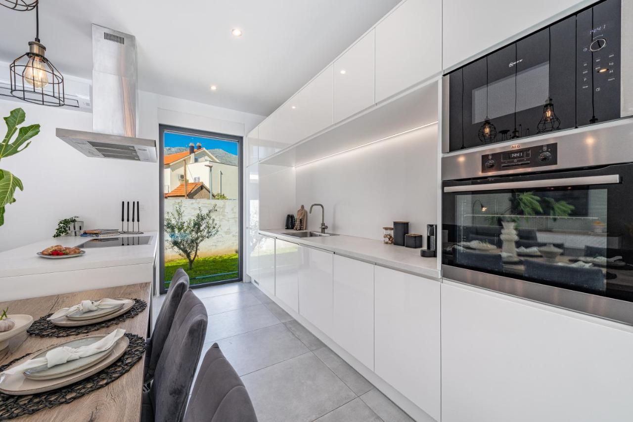 Villa Oasis - Your Luxury Home Away From Home Celopeci Екстер'єр фото