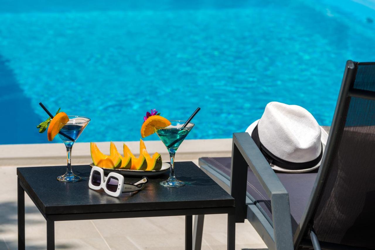 Villa Oasis - Your Luxury Home Away From Home Celopeci Екстер'єр фото
