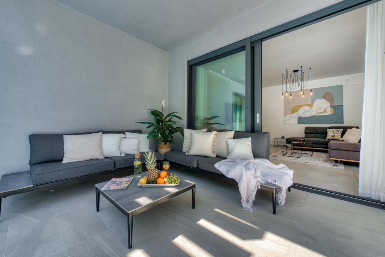 Villa Oasis - Your Luxury Home Away From Home Celopeci Екстер'єр фото