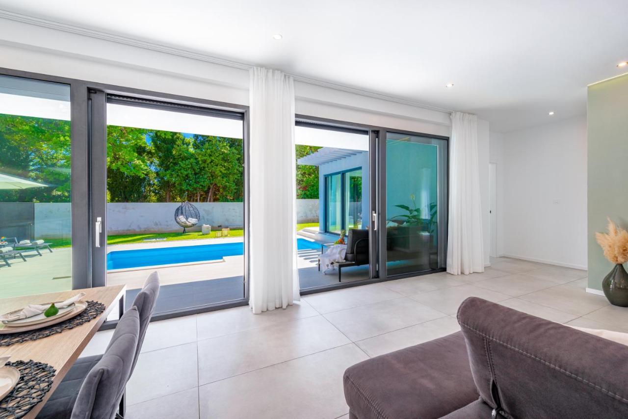 Villa Oasis - Your Luxury Home Away From Home Celopeci Екстер'єр фото