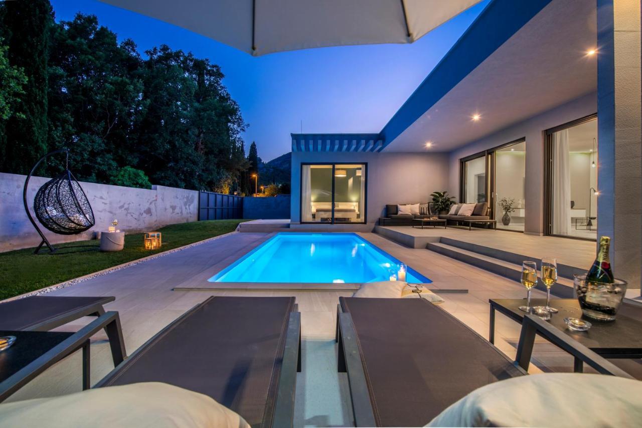 Villa Oasis - Your Luxury Home Away From Home Celopeci Екстер'єр фото